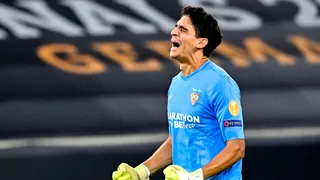Las mejores atajadas de Yassine Bono, el héroe de la remontada de Sevilla contra el United