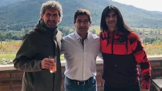 “Coca” Mendoza sobre su cabellera: A los indios no les salen canas