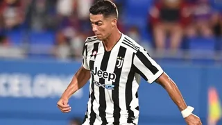 Cristiano Ronaldo aterrizó en Lisboa y prometió novedades sobre su futuro para este viernes