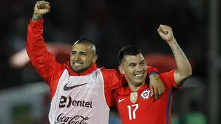 Medel: Es una felicidad grande jugar en la misma cancha con Arturo Vidal, aunque sea en contra