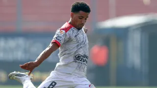 Fichaje de emergencia: el sorpresivo refuerzo extranjero que llega al fútbol chileno