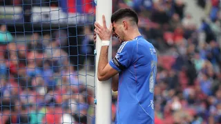 Informe arbitral puede condenar a la U a jugar sin hinchas el Superclásico con Colo Colo