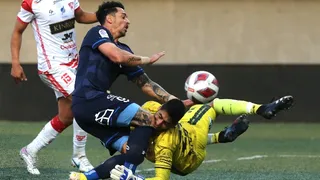 Nelson Espinoza tras choque con Zampedri: Me toqué la cara y me di cuenta de que me faltaba un diente