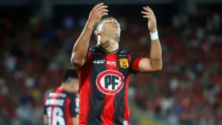 Rangers: el accionista que llegó con bombos y platillos deja el club en plena crisis