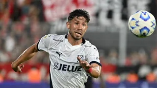 Felipe Loyola le raya la cancha a U de Chile previo al primer cruce con Independiente