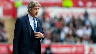 Valencia despidió a su DT y Manuel Pellegrini asoma como opción para tomar al equipo