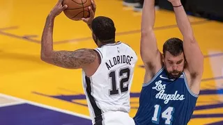 San Antonio Spurs cortó la racha triunfal de Los Angeles Lakers con un inspirado LaMarcus Aldridge