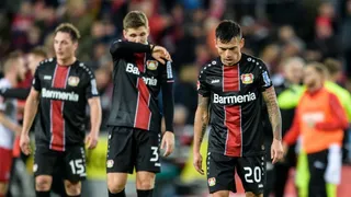 Bayer Leverkusen de Aránguiz cayó ante Colonia y lamentó dos expulsiones