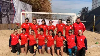 Selecciones chilenas de balonmano playa buscarán inédita clasificación al Mundial