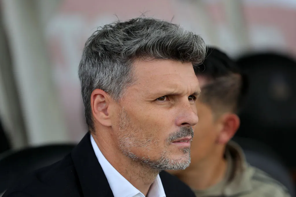 El panorama para Fernando Ortiz en Colo Colo parece ser el más complejo/ © Felipe Zanca-Photosport