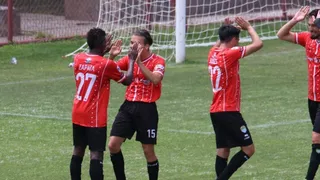 Magallanes escaló en la Primera B con triunfo ante San Felipe