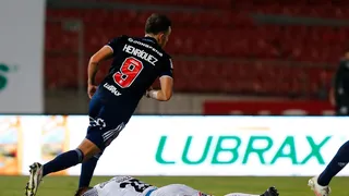 Angelo Henríquez apareció para salvar a la U con agónico gol para el empate ante Iquique