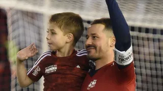 Un Monumental repleto se rindió ante Rodrigo Mora en su partido de despedida