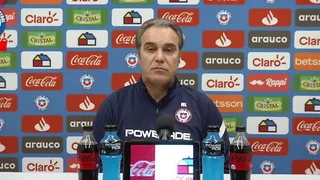 Lasarte y la falta de gol en la Roja: Tenemos que resolver esa carencia con una posesión efectiva