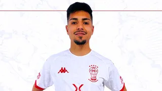 Otro chileno a Argentina: Williams Alarcón selló su fichaje en Huracán