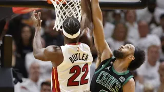 Miami Heat humilló a los Celtics en Boston y se acercó a la final de la NBA