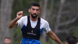 Quinteros: Emiliano Amor debiese empezar a entrenar el lunes con los que no están aislados