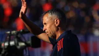 Se complica la búsqueda: revelan nuevo descartado para la banca de la U de Chile