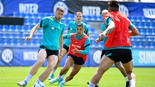 ¿Qué le dice Alexis a Vidal? Los chilenos se lucieron en la práctica de este jueves en Inter