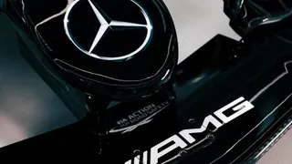 Mercedes presentó el bólido con el que Hamilton buscará su octavo título