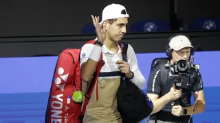 Tabilo cae ante un top 20: la dura derrota que lo deja fuera del ATP de Viena