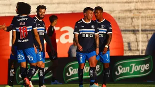 Vitamina no es la única opción: El nuevo DT que toma impulso para llegar a U. Católica