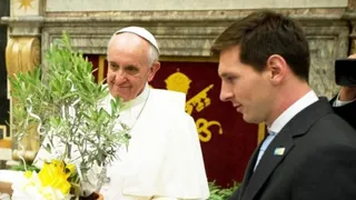 Papa Francisco destacó que a Messi nunca se le subieron “los humos a la cabeza”