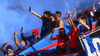 U de Chile define compensación: la solución que prepara Azul Azul para los abonados sancionados