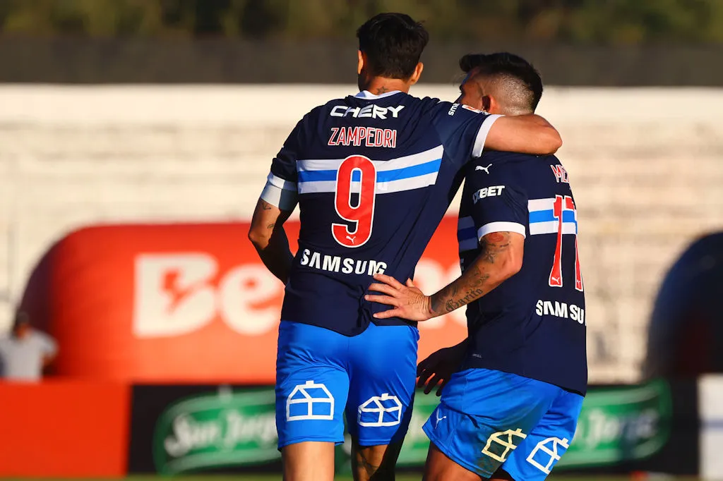 Zampedri y Medel siguen buscando su continuidad en la UC/ © Jonnathan Oyarzún-Photosport