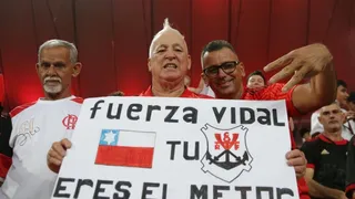 Copa de Brasil: Hinchas de Flamengo expresaron en Maracaná su cariño a Vidal