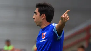 Pese a estar inscrito para la Sudamericana: cortado por Paqui parte a préstamo en la U de Chile