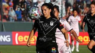 Karen Araya dejó Santiago Morning para emigrar al fútbol europeo
