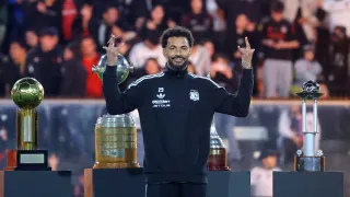 Vozinha vive multitudinario recibimiento en su presentación con Colo Colo