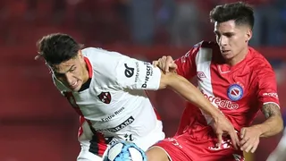 Argentinos Juniors cosechó un amargo empate ante Patronato en la Superliga