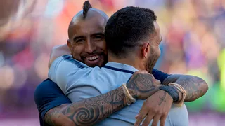 ¿Colo Colo tiene nuevo DT? El nombre secreto que remece el Monumental para reemplazar a Jorge Almirón