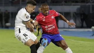 Jorge Wilstermann, rival de Colo Colo en Copa Libertadores, comunicó dos casos de coronavirus