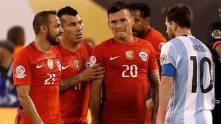 Charles Aránguiz: Sería lindo volver a jugar con Marcelo Díaz, en la U o en la selección