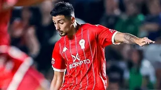 Williams Alarcón anotó descomunal golazo de tiro libre en Argentina