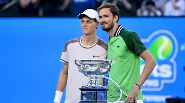 Jannik Sinner y Daniil Medvedev disputan la gran final masculina del Abierto de Australia