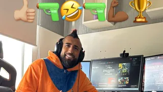 Arturo Vidal se vistió al estilo de Gokú para una de sus transmisiones de Twitch