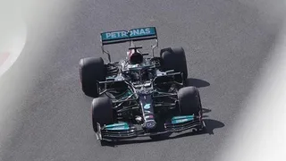 Lewis Hamilton fue el más rápido en segundo entrenamiento libre de Yas Marina, Verstappen cuarto