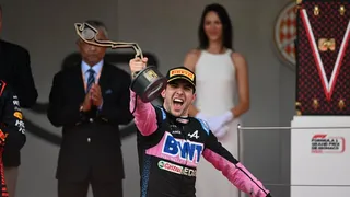 Max Verstappen dominó de principio a fin y festejó en Montecarlo