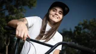 Macarena Pérez se lució con grandes acrobacias en California