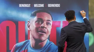 Vitor Roque fue presentado en FC Barcelona después de debutar