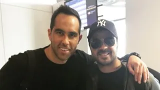 Luis Fonsi publicó imagen en instagram junto a Claudio Bravo