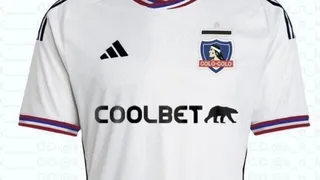 ¿La camiseta de Colo Colo tendrá franjas tricolores?