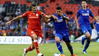 Igor Lichnovsky cumplió un buen papel en sufrido empate de Cruz Azul ante Toluca en México