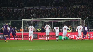 Erick Pulgar le negó el triunfo a AC Milan con un nuevo gol junto a Fiorentina