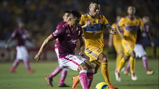 Eduardo Vargas fue titular en victoria que acercó a Tigres al liderato en México