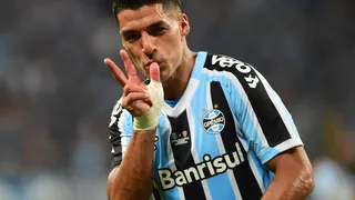 Luis Suárez debutó en Gremio con espectacular triplete ante Sao Luiz por la Recopa Gaúcha